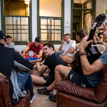 Jungle House بيت شباب